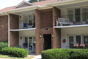 Fountain Manor Town Homes with Balconies